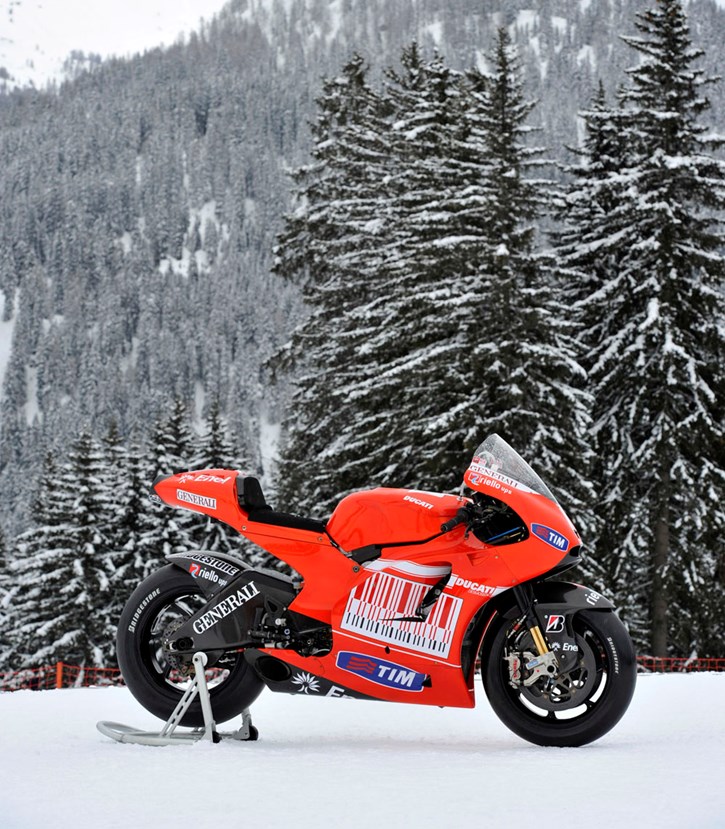 Wrooom 2010 - Ducati Marlboro Team